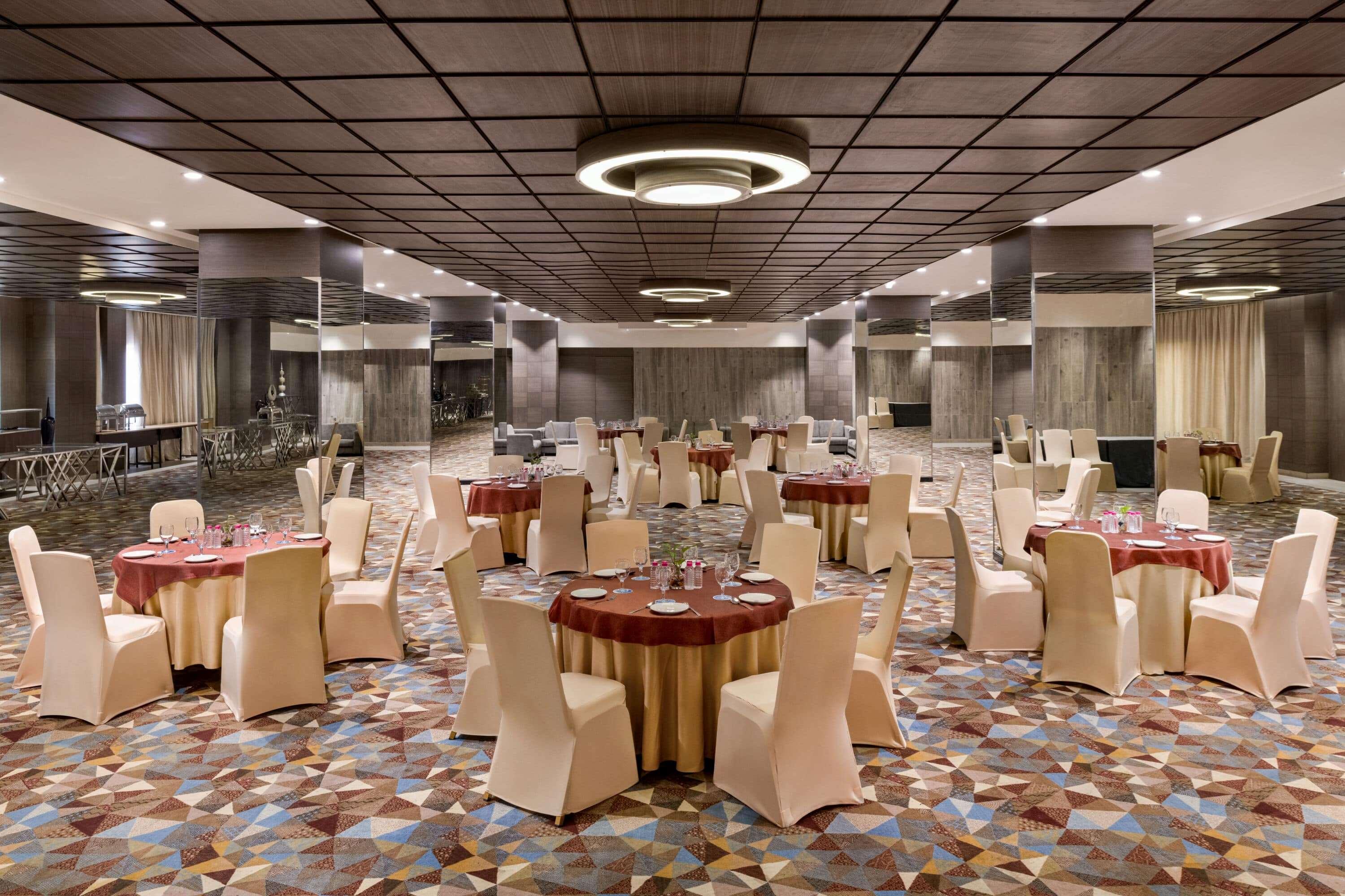 מלון Wyndham Ahmedabad Shela מראה חיצוני תמונה